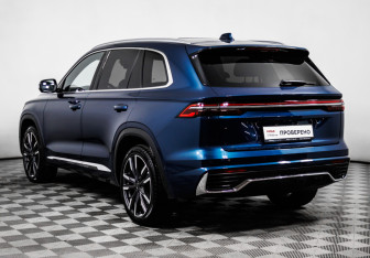 Подержанный автомобиль Geely Monjaro 2023 года (7 фото)