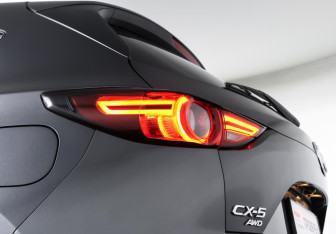 Подержанный автомобиль Mazda CX-5 2017 года (22 фото)