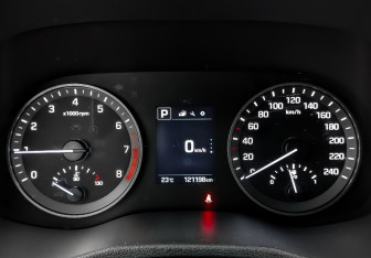 Подержанный автомобиль Hyundai Tucson 2017 года (16 фото)