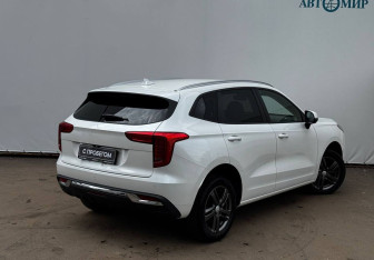 Подержанный автомобиль Haval Jolion 2023 года (8 фото)
