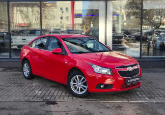 Подержанный автомобиль Chevrolet Cruze Sedan 2012 года (3 фото)