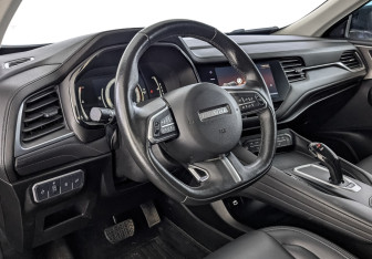 Подержанный автомобиль Haval F7 2022 года (15 фото)