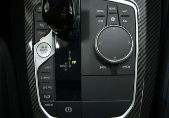 Подержанный автомобиль BMW X3 2021 года (15 фото)