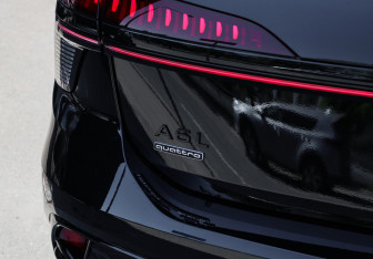 Подержанный автомобиль Audi A6 Sedan 2026 года (8 фото)
