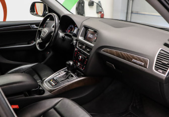 Подержанный автомобиль Audi Q5 2015 года (21 фото)