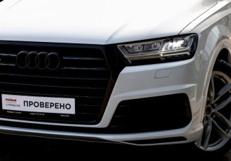 Подержанный автомобиль Audi Q7 2019 года (25 фото)