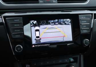 Подержанный автомобиль Skoda Superb Liftback 2015 года (18 фото)