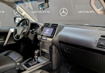 Подержанный автомобиль Toyota Land Cruiser Prado 2021 года (13 фото)