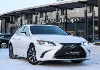 Подержанный автомобиль Lexus ES 2021 года (25 фото)