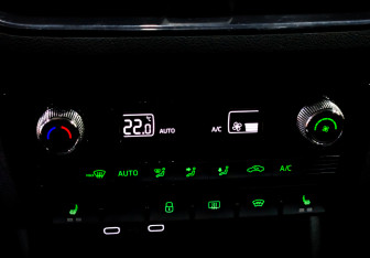Подержанный автомобиль Skoda Rapid Liftback 2022 года (29 фото)