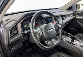 Подержанный автомобиль Haval F7 2021 года (16 фото)
