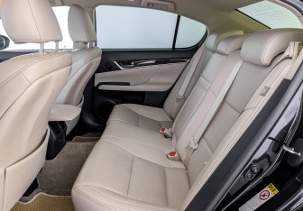 Подержанный автомобиль Lexus GS 2014 года (12 фото)