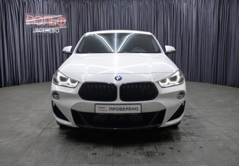 Подержанный автомобиль BMW X2 2019 года (2 фото)
