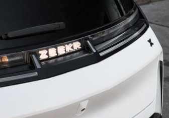 Подержанный автомобиль Zeekr X 2023 года (37 фото)