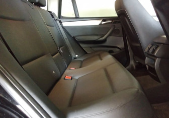 Подержанный автомобиль BMW X3 2013 года (16 фото)