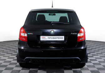 Подержанный автомобиль Skoda Fabia RS Hatchback 2011 года (6 фото)