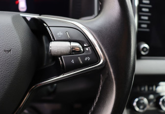 Подержанный автомобиль Skoda Karoq 2022 года (17 фото)