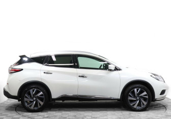Подержанный автомобиль Nissan Murano Suv 2021 года (4 фото)