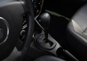 Подержанный автомобиль Renault Duster 2014 года (17 фото)