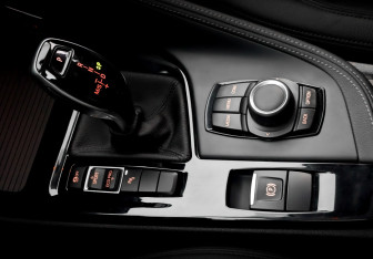 Подержанный автомобиль BMW X2 2020 года (30 фото)