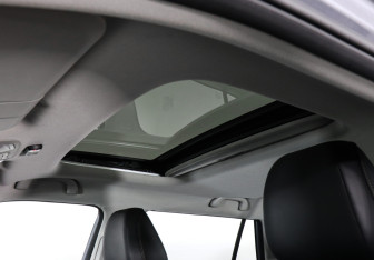 Подержанный автомобиль Москвич 3 2023 года (13 фото)