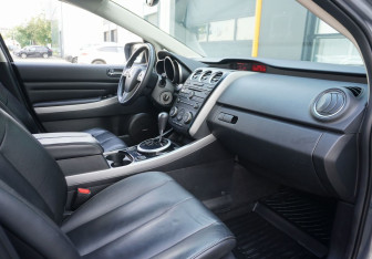 Подержанный автомобиль Mazda CX-7 2011 года (11 фото)