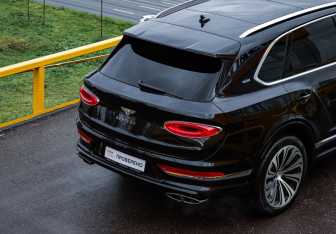 Подержанный автомобиль Bentley Bentayga 2021 года (8 фото)