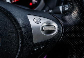 Подержанный автомобиль Nissan Juke 2012 года (14 фото)