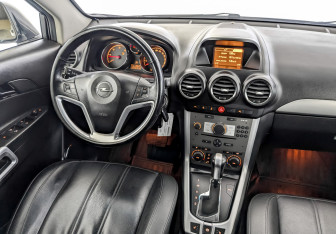 Подержанный автомобиль Opel Antara 2015 года (29 фото)