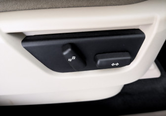 Подержанный автомобиль Land Rover Freelander 2014 года (24 фото)