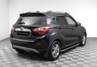 Подержанный автомобиль Changan CS35 2016 года (3 фото)
