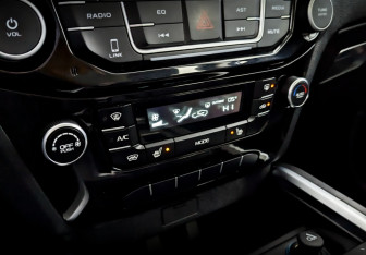 Подержанный автомобиль Geely Emgrand X7 2019 года (29 фото)