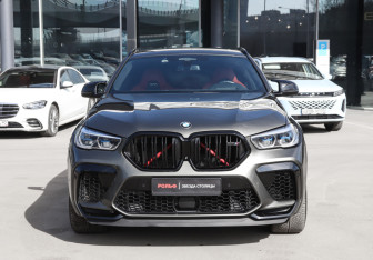 Подержанный автомобиль BMW X6 M 2021 года (2 фото)