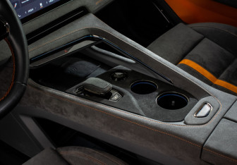 Подержанный автомобиль Zeekr 001 2023 года (20 фото)