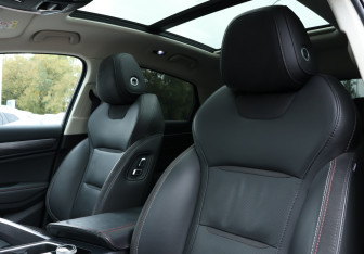 Подержанный автомобиль Geely Tugella 2022 года (14 фото)