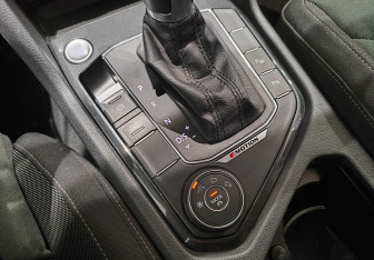 Подержанный автомобиль Volkswagen Tiguan 2019 года (16 фото)