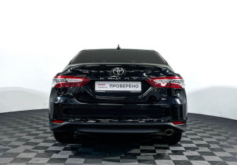 Подержанный автомобиль Toyota Camry Sedan 2021 года (6 фото)