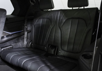 Подержанный автомобиль BMW X7 2019 года (16 фото)