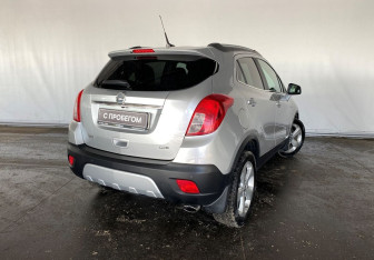 Подержанный автомобиль Opel Mokka 2015 года (5 фото)