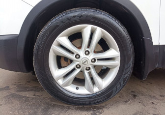 Подержанный автомобиль Nissan Qashqai 2011 года (9 фото)