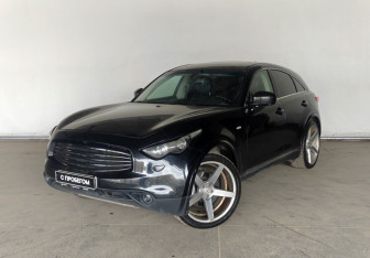 Подержанный автомобиль Infiniti FX 2011 года (1 фото)