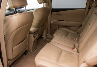 Подержанный автомобиль Lexus RX 2009 года (11 фото)