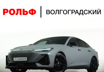 Подержанный автомобиль Changan UNI-V 2023 года (31 фото)