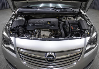 Подержанный автомобиль Opel Insignia Sedan 2013 года (9 фото)