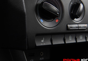 Подержанный автомобиль Skoda Rapid Liftback 2016 года (16 фото)