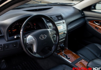 Подержанный автомобиль Toyota Camry Sedan 2008 года (18 фото)