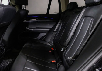 Подержанный автомобиль BMW X3 2019 года (12 фото)