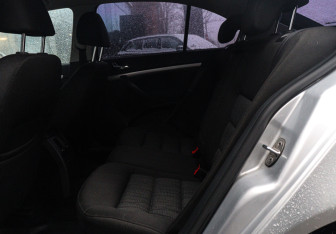 Подержанный автомобиль Skoda Octavia Liftback 2011 года (10 фото)