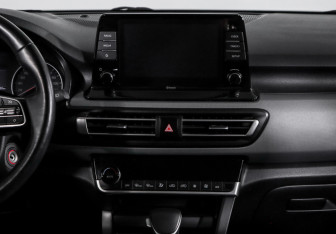 Подержанный автомобиль Kia Seltos 2020 года (13 фото)