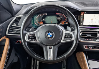 Подержанный автомобиль BMW X6 2022 года (22 фото)